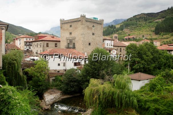 espagne cantabrie 03.JPG - Vue partielle de PotesCantabrie, Espagne
